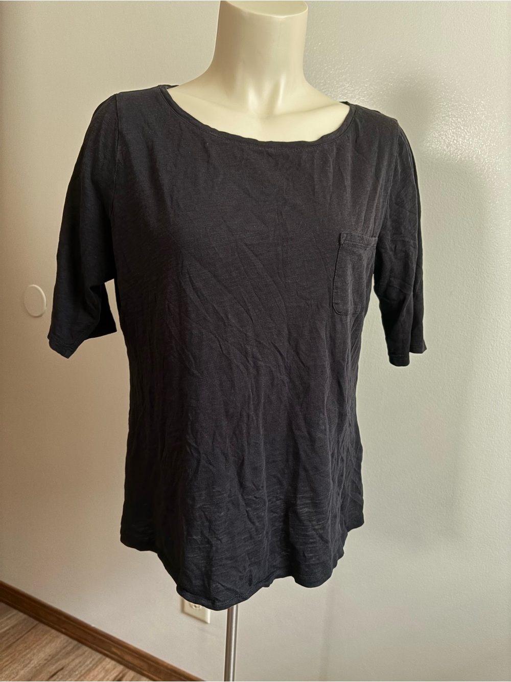 Boden Black 3/4 Sleeve Scoop Neck Tee with Chest Pocket Size M See Measurements